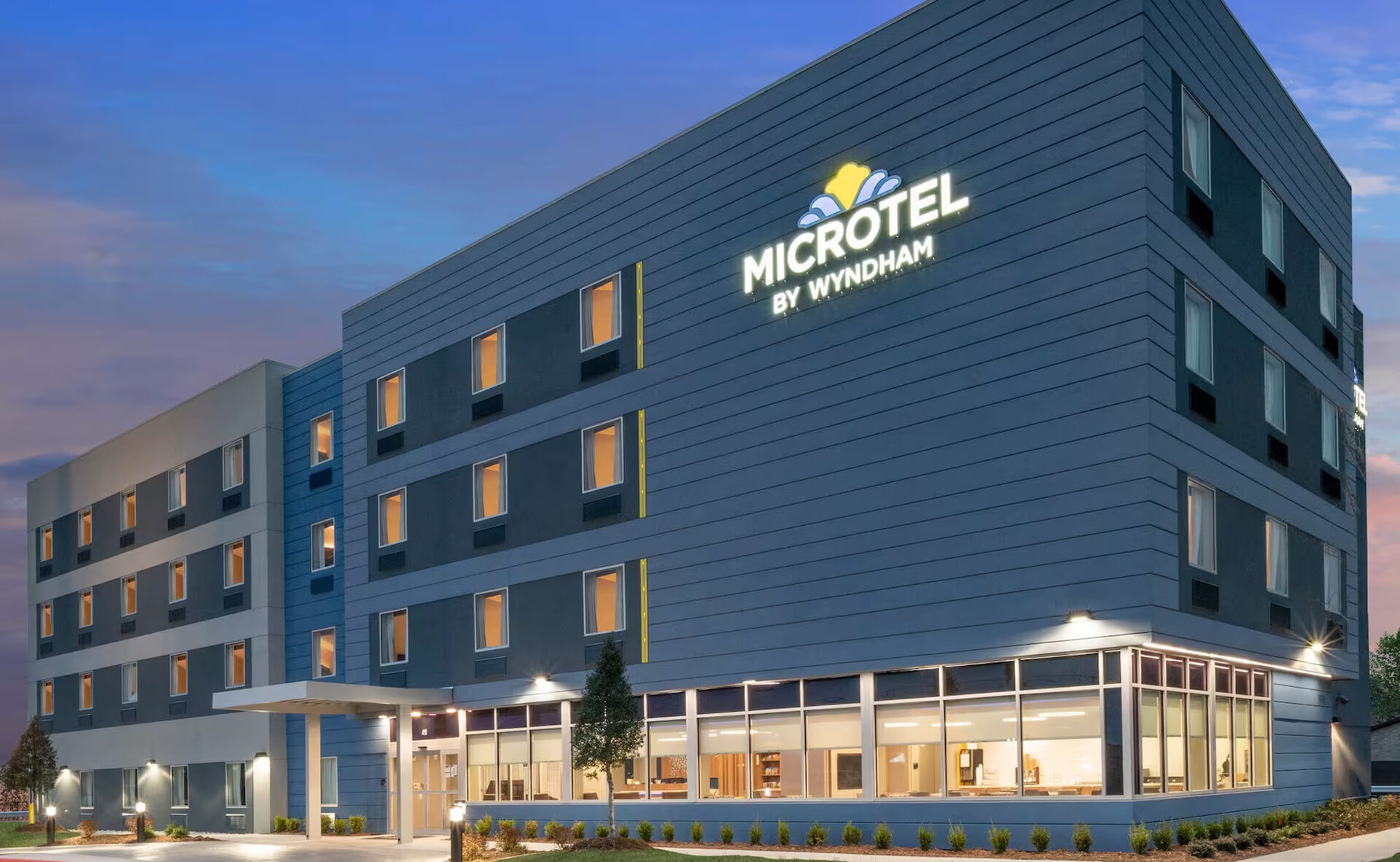 Microtel Inn & Suites by Wyndham Hot Springs