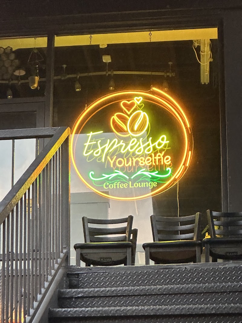 Espresso Yourselfie Coffee Lounge in Hot Springs